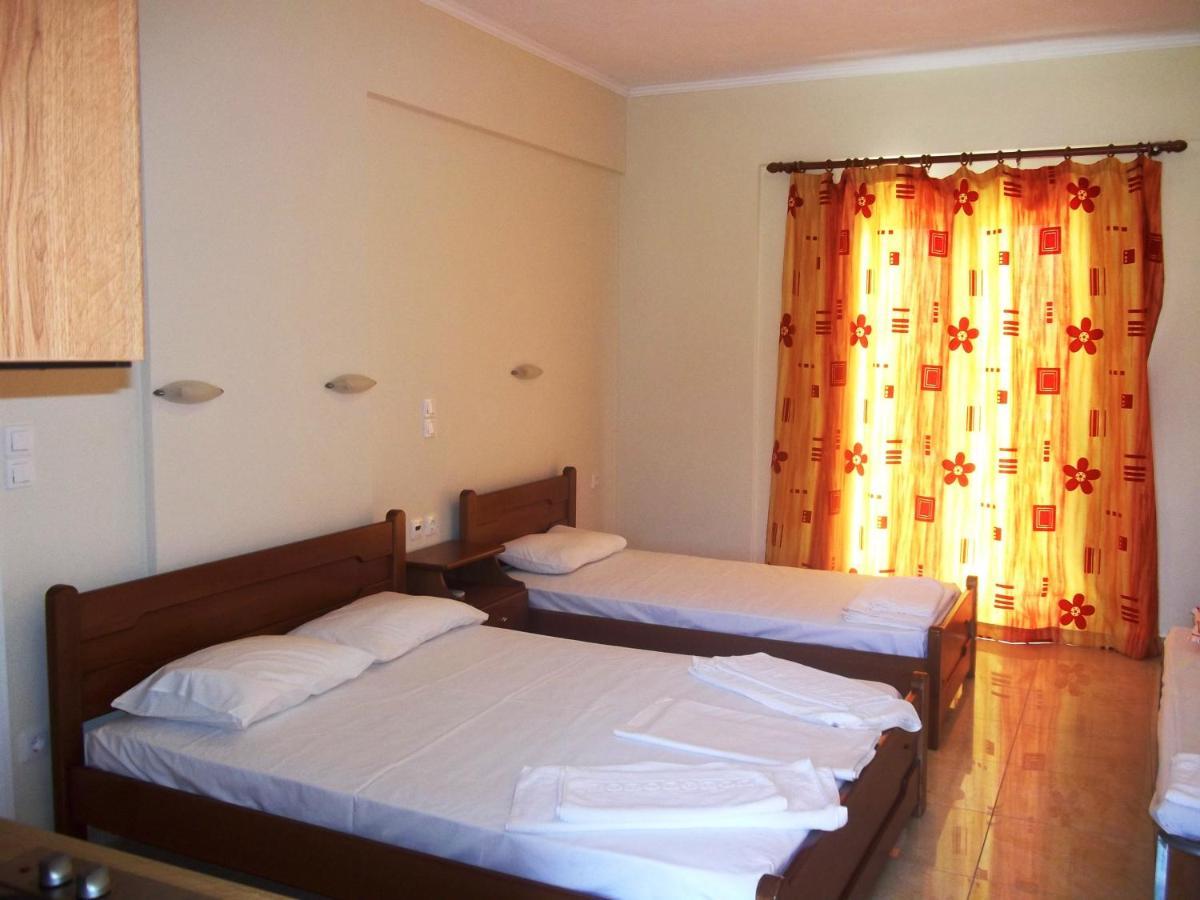 Calypso Luxury Studios Vasilikí Habitación foto